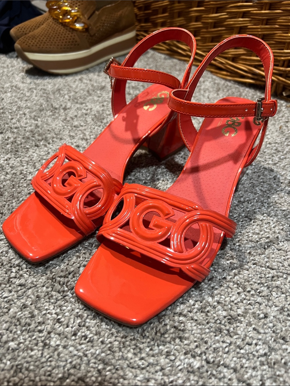 Women's Block Heel Sandals with Decorative Strap